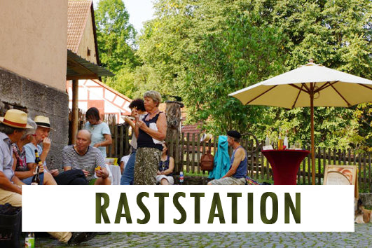 Raststation mit Erzeugerschrank in Unterregenbach. Erfrischungen für Radfahrer und Wanderer